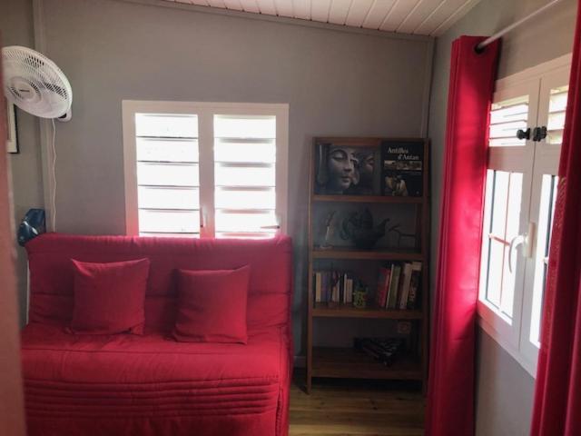 Habitation Baliache - Maison créole avec jardin privatif, plage à 200m Deshaies Esterno foto