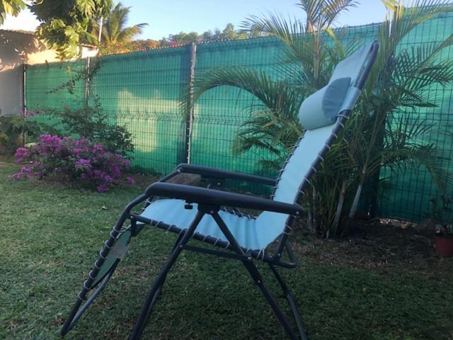 Habitation Baliache - Maison créole avec jardin privatif, plage à 200m Deshaies Esterno foto